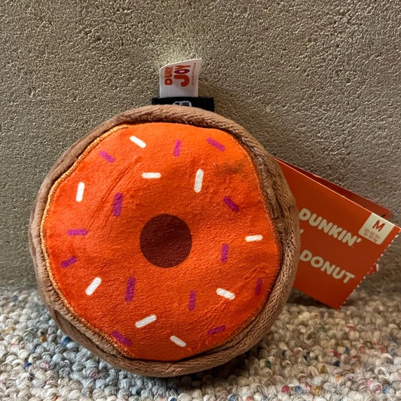 ๐ Dunkin Donuts x Bark Pumpkin Donut Scented Dog Toy - Picture 3 of 11